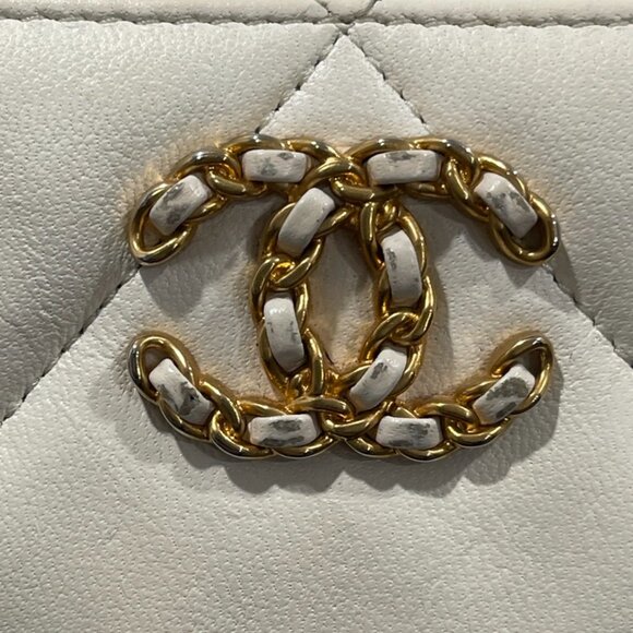 Chanel Goatskin Quilted 19 Long Zip Around Wallet (JB1241) - Picture 3 of 12